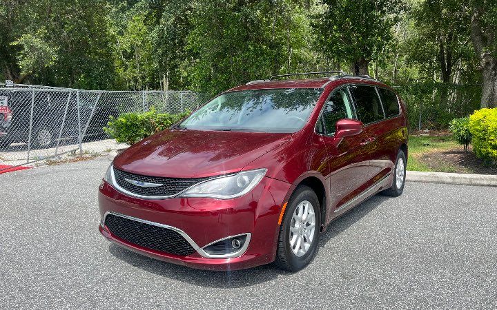 Chrysler Pacifica - Virtus Car Rental Orlando